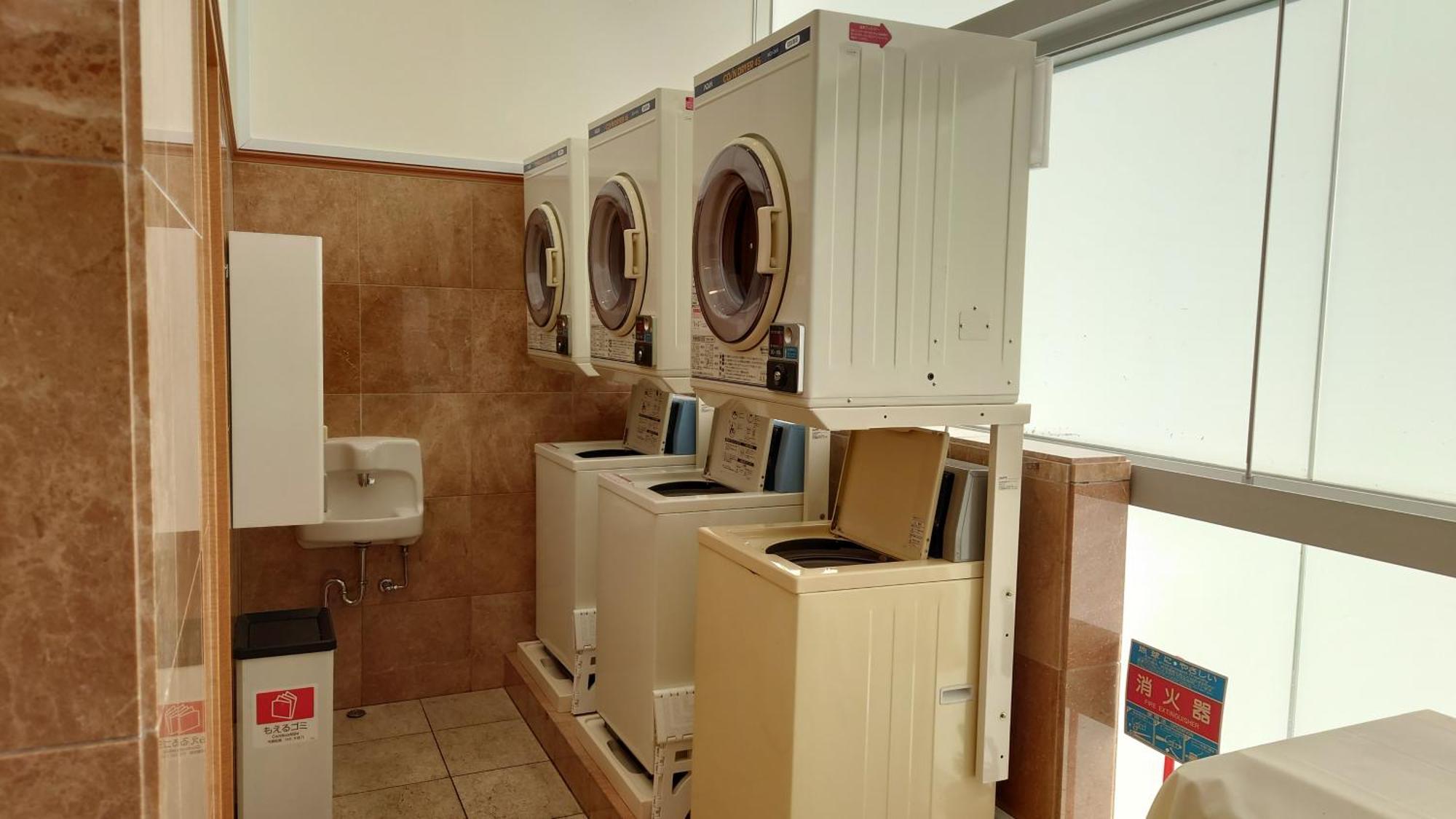 Toyoko Inn Niigata Ekimae Екстериор снимка